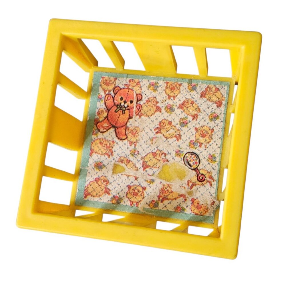 VTG 1972 Fisher Price Little People Playpen Nursery Crib Bed Baby Yellow‎ 70s